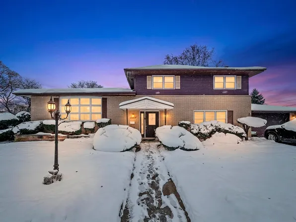 17702 Bernadine St, Lansing, IL 60438