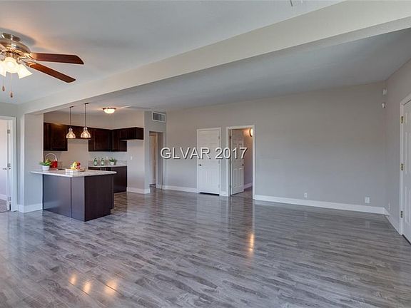 2nd image of 1912 Holmes St