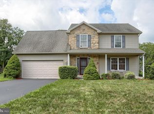 23 Westgate Dr, Mount Holly Springs, PA 17065