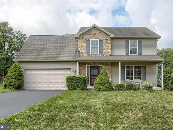 23 Westgate Dr, Mount Holly Springs, PA 17065