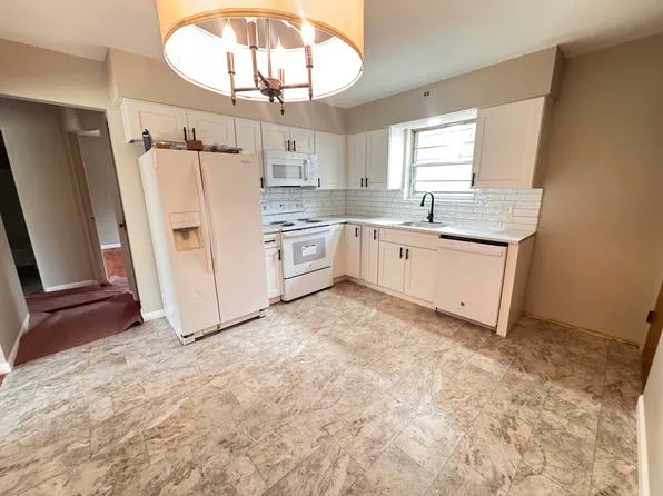 50 Smalling Ct #52, Belleville, IL 62223