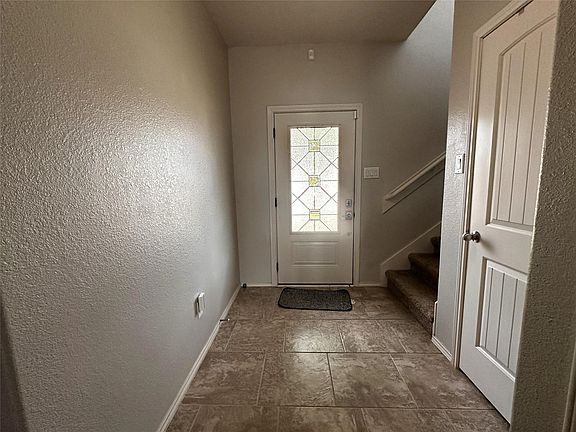 5th image of 4014 Nestra Dr