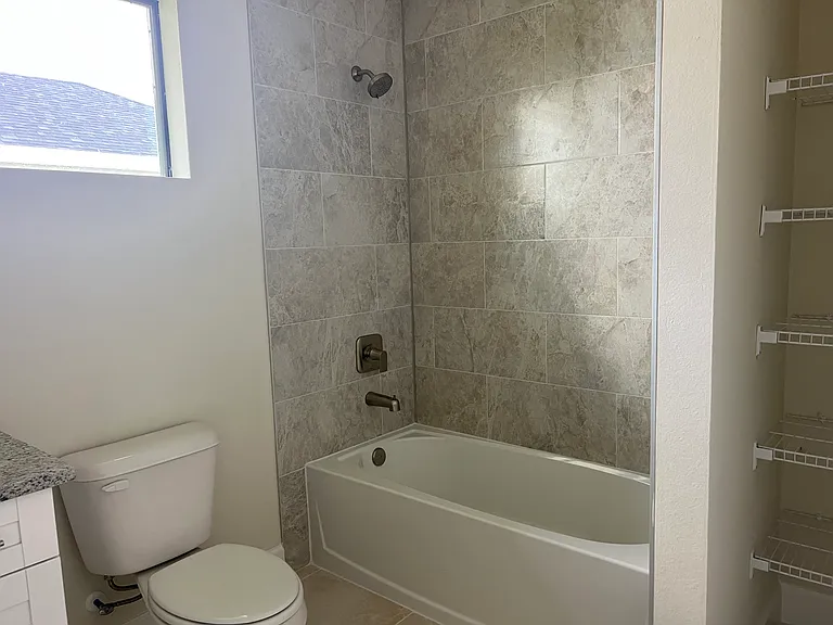 220 Preston St — Photo 12
