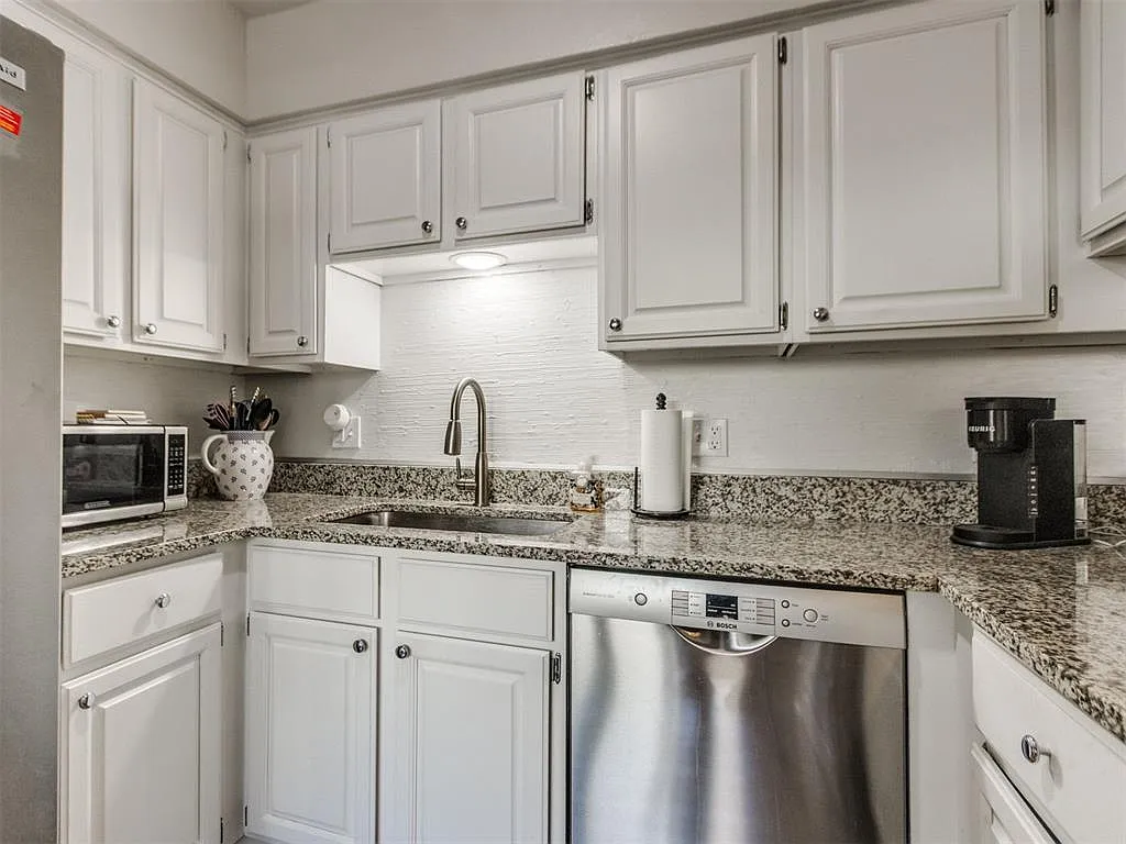 1 bed, $400 — Photo 3