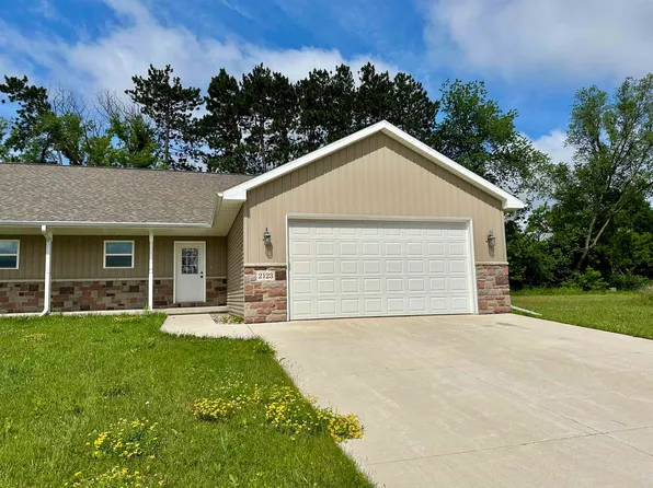 2123 Abbey Rd, New London, WI 54961