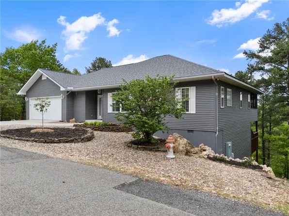 15 Serenity Ln, Holiday Island, AR 72631