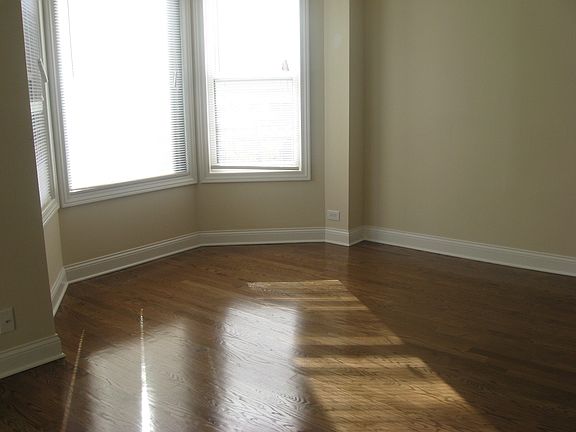 2nd image of 2527 N Lincoln Ave APT E2
