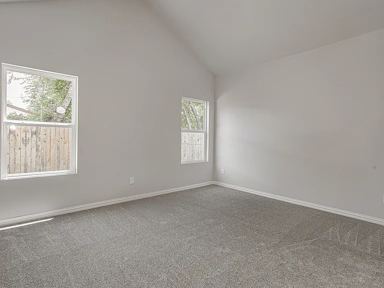 2511 Birdell St — Photo 18