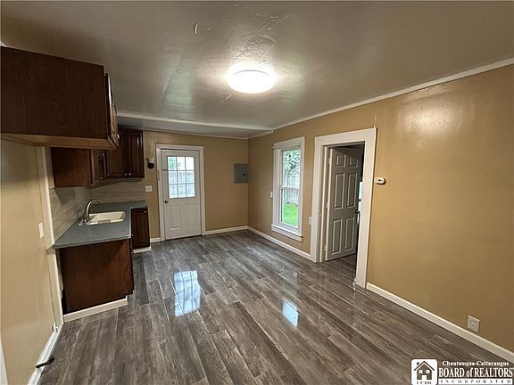 4th image of 83 W 2nd St