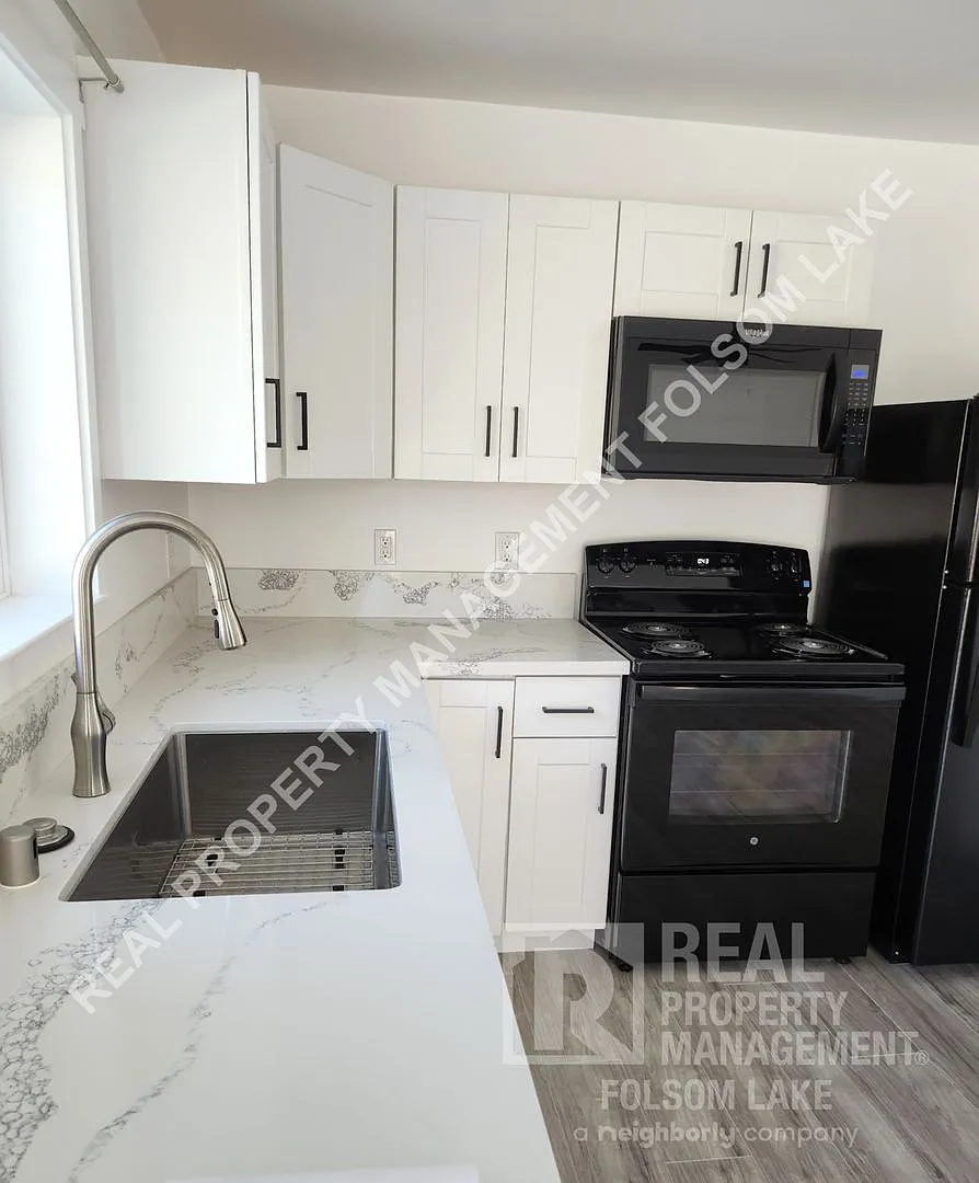 Newer 1 Bedroom 1 Bath Home near Historic Folsom — Photo 3