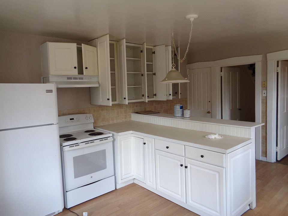 Eat in kitchen