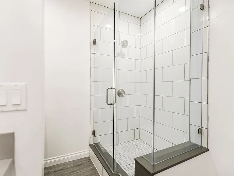 1865 North Fuller Ave — Photo 36