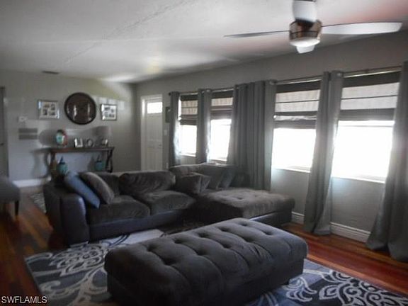 3rd image of 1405 Davis Dr
