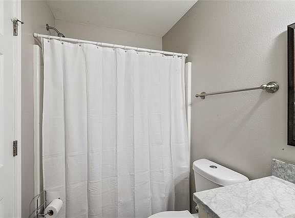 5th image of 1308 Ferry Pl