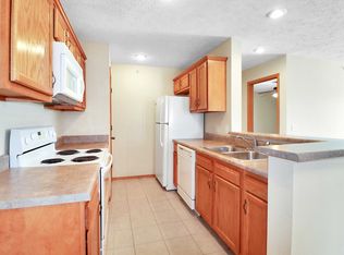 Golden Pond Apartments, Springfield, MO 65807