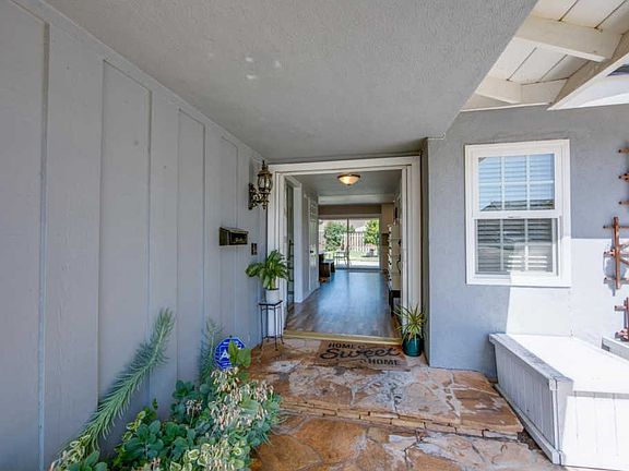 3rd image of 264 Lupe Ave