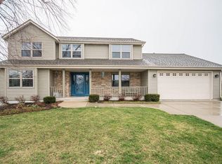 6819 S Tiernan Ct, Franklin, WI 53132