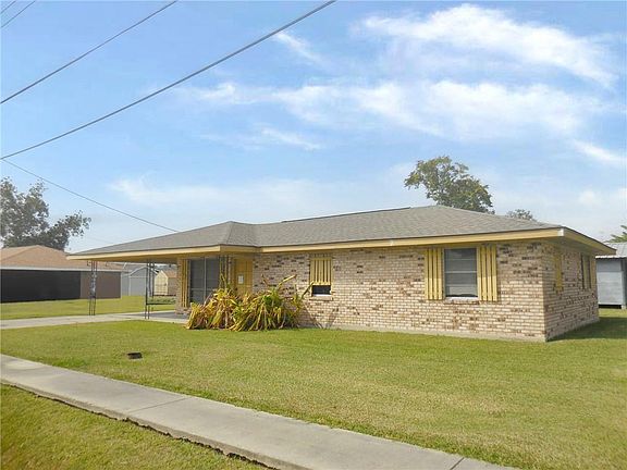 3rd image of 138 Comeaux Dr