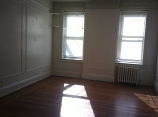 3289 30th St, Astoria, NY 11106