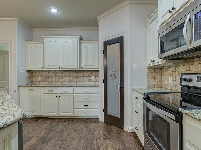 803 Avenue S — Photo 6