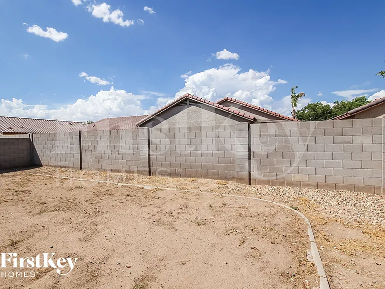15552 W Port Au Prince Ln — Photo 16