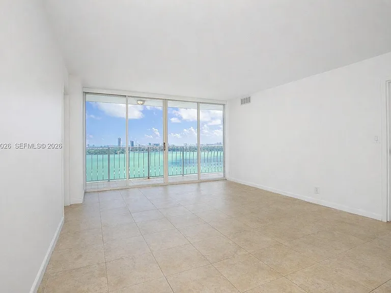 7601 E Treasure Dr #2309 — Photo 5