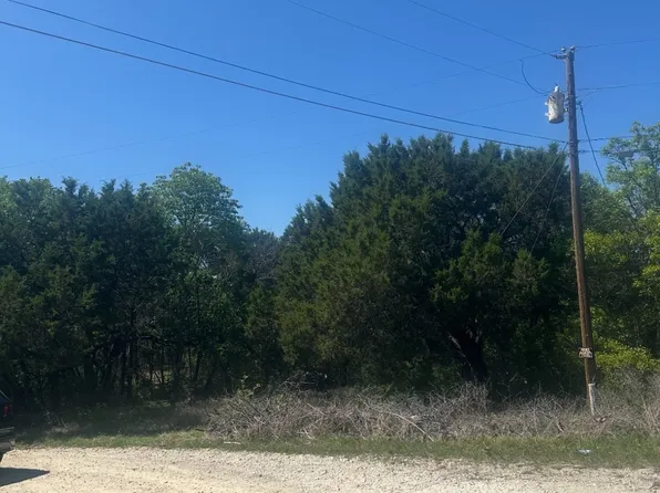 902 Plains Ct, Granbury, TX 76048