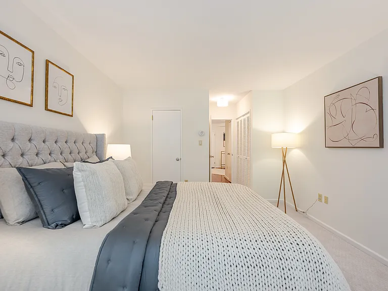 2555 Pennsylvania Ave NW #407 — Photo 12