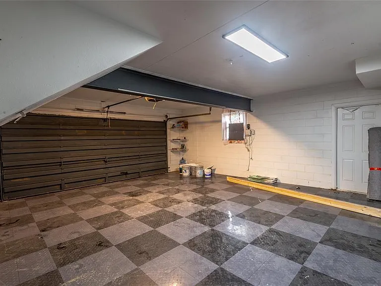 518 Crestover Dr — Photo 14