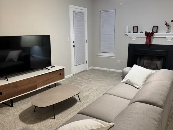 735 Shelby Dr APT B, Greensboro, NC 27409