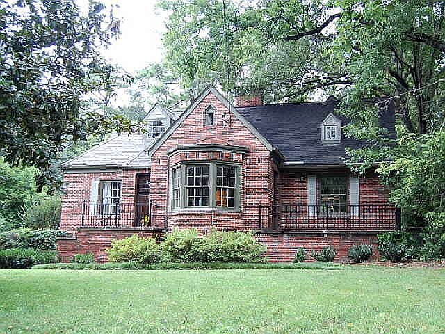 2nd image of 1080 E Rock Springs Rd NE