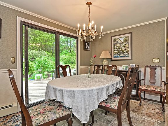 4th image of 22 Thoreau Dr