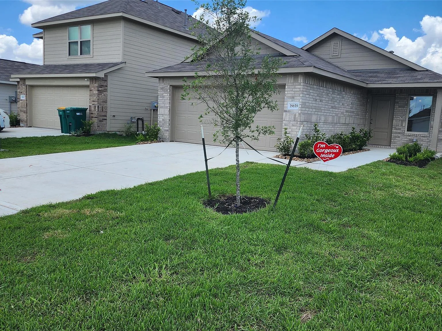 3 bed, 2.0 bath, 1311 sqft, $1,750 — Photo 2