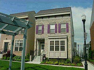 1st image of 923 E Weninger Cir