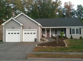 2 Lakeview Dr, Shirley, MA 01464