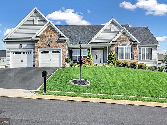 2nd image of 1082 Brian Ln