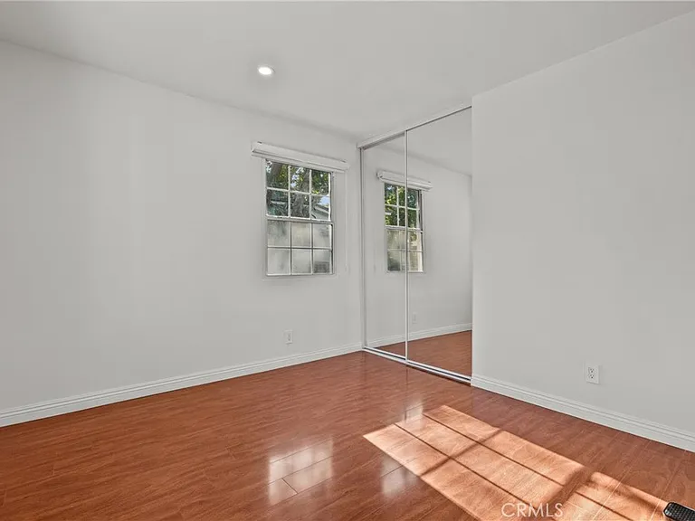 17337 Emelita St — Photo 22