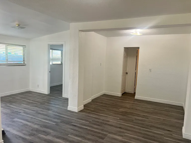 145 S 7th St — Photo 5
