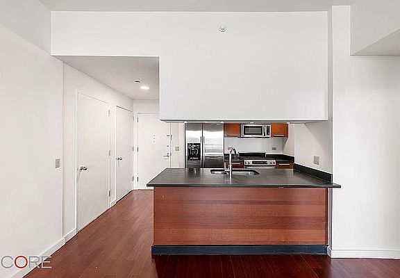 4th image of 1485 5th Ave APT 15J