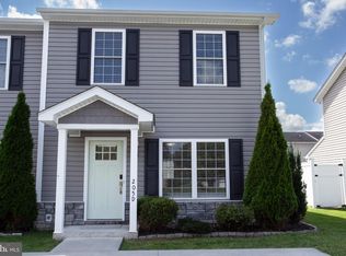 205 15th St #D, Grottoes, VA 24441