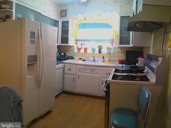 4th image of 2125 Parkwyn Rd