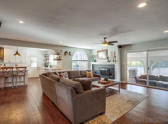 5th image of 1953 Flying Hills Ln