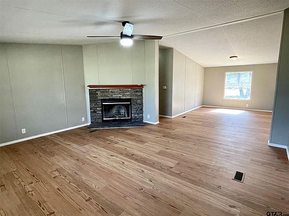 4th image of 14535 Farm Road 1567 W