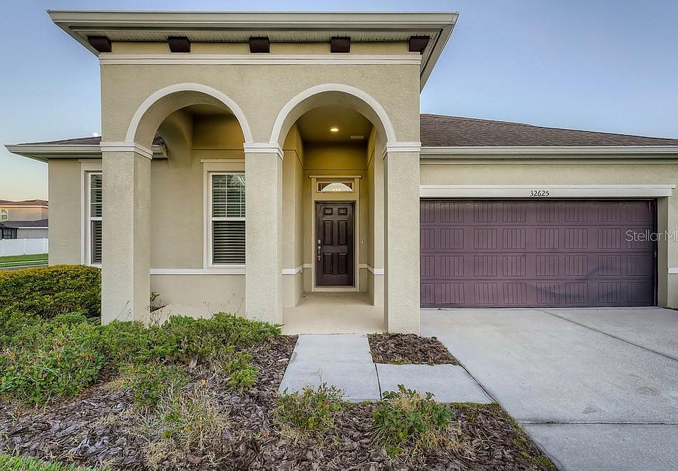 1st image of 32625 Coldwater Creek Loop