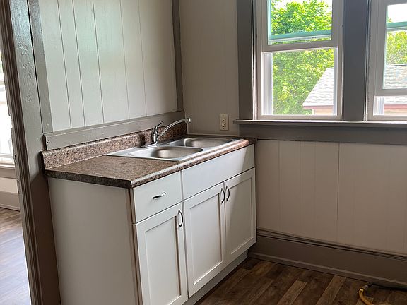 2nd image of 5245 W Seneca St #3