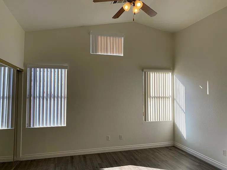 8029 Sierra Largo Dr — Photo 26