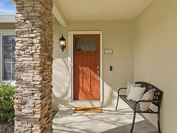 3rd image of 515 Cashew Ct