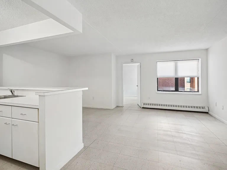 20-16 Seagirt Blvd #107 — Photo 2