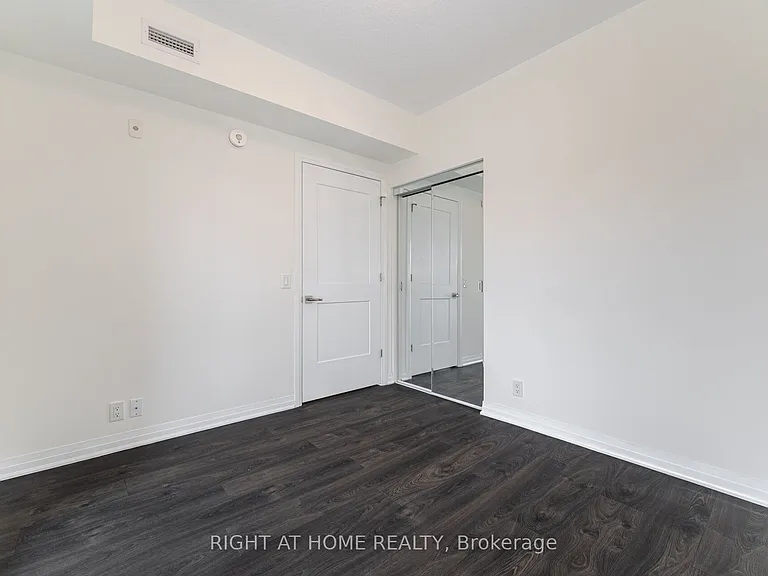 128 Grovewood Cmn #119 — Photo 25