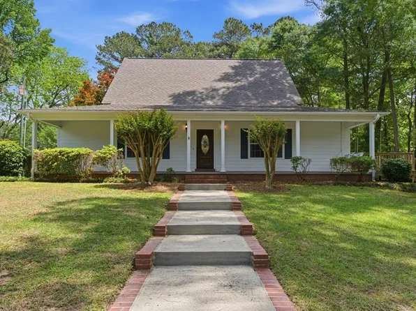 65 Sherwood Forest Rd, Ellisville, MS 39437